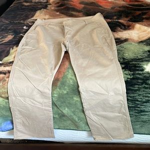 Women’s khaki Pants